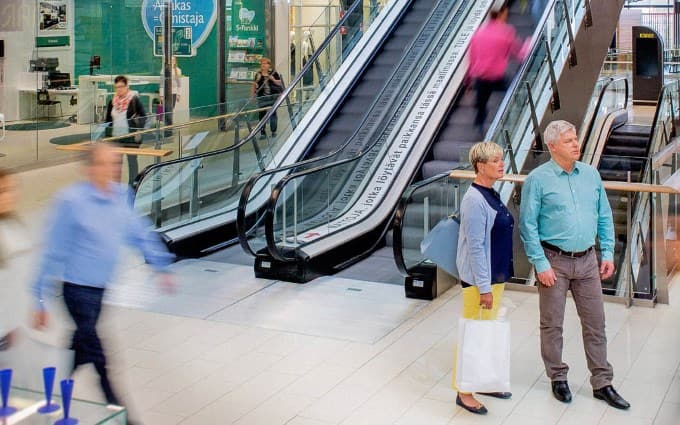 img_kaari-escalator-people-flow-HR